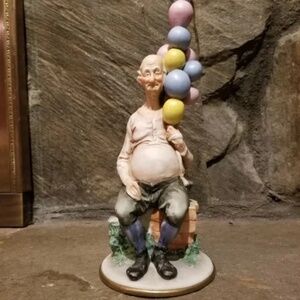 Italian Pucci Capodimonte Man with Balloons Figurine